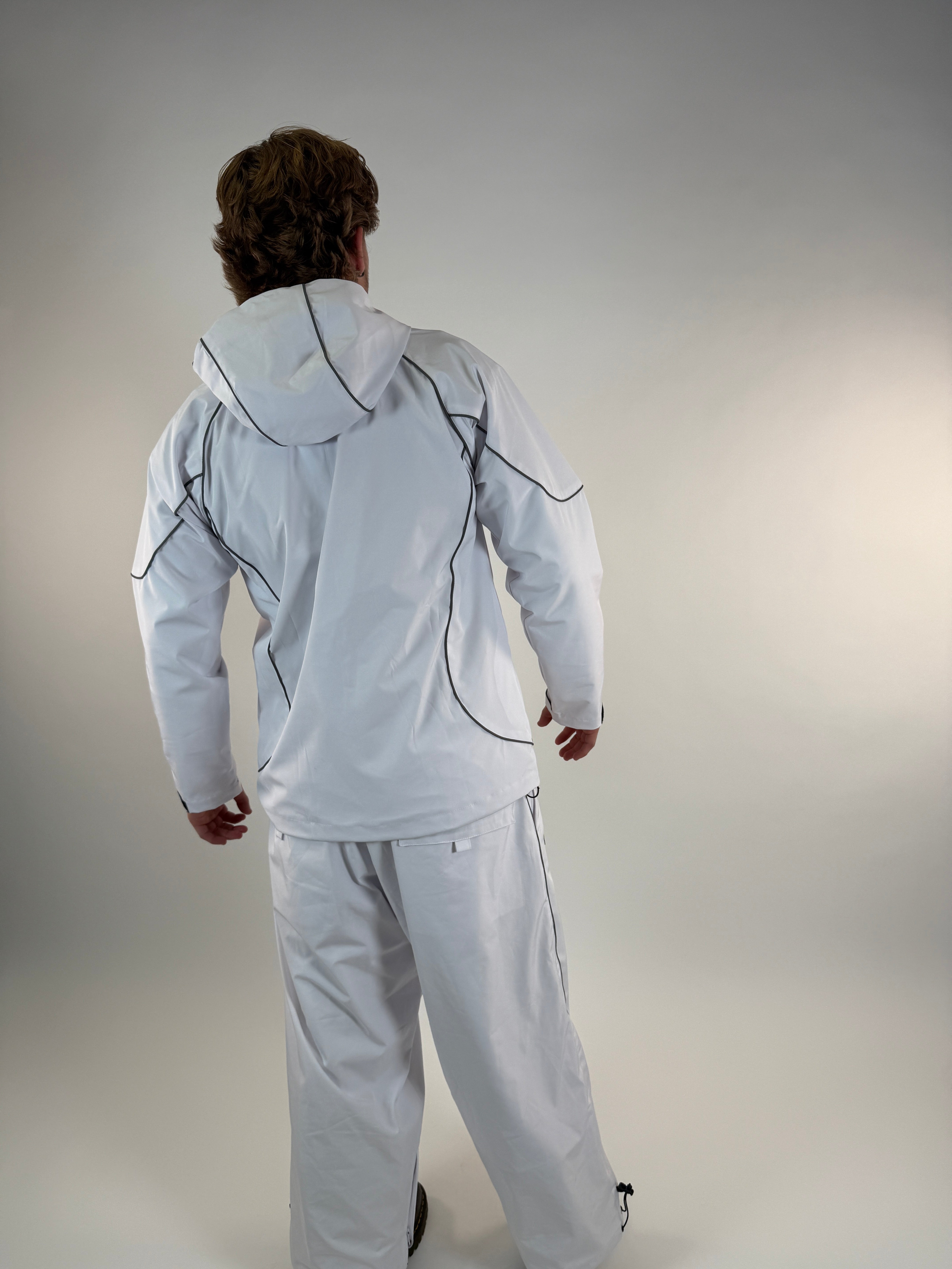 ❝𝐖𝐡𝐢𝐭𝐞 𝐑𝐞𝐟𝐥𝐞𝐜𝐭𝐢𝐯𝐞 𝐁𝐚𝐠𝐠𝐲 𝐒𝐡𝐞𝐥𝐥 𝐕𝟏❞