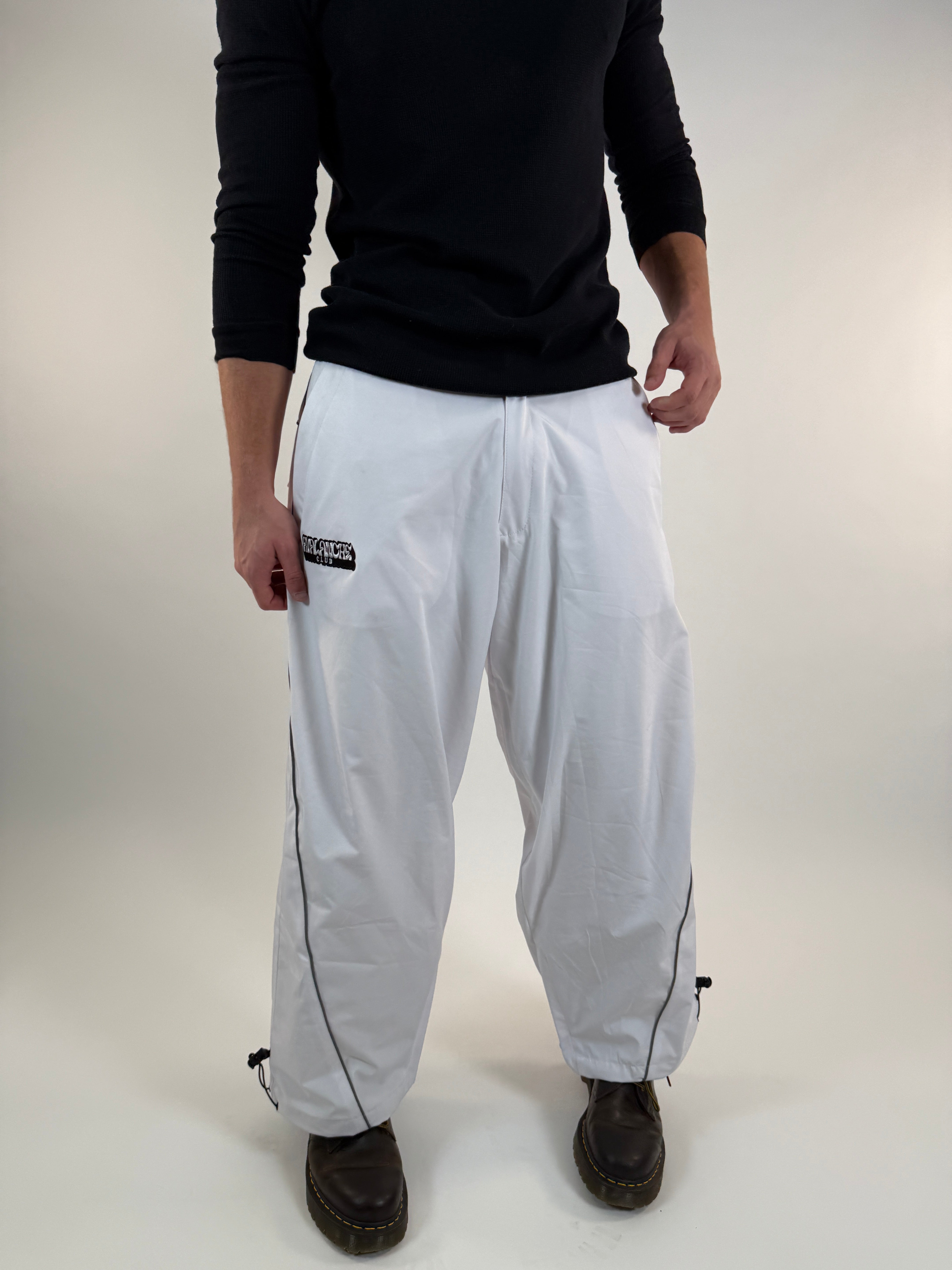 ❝𝐖𝐡𝐢𝐭𝐞 𝐑𝐞𝐟𝐥𝐞𝐜𝐭𝐢𝐯𝐞 𝐁𝐚𝐠𝐠𝐲 𝐏𝐚𝐧𝐭𝐬❞