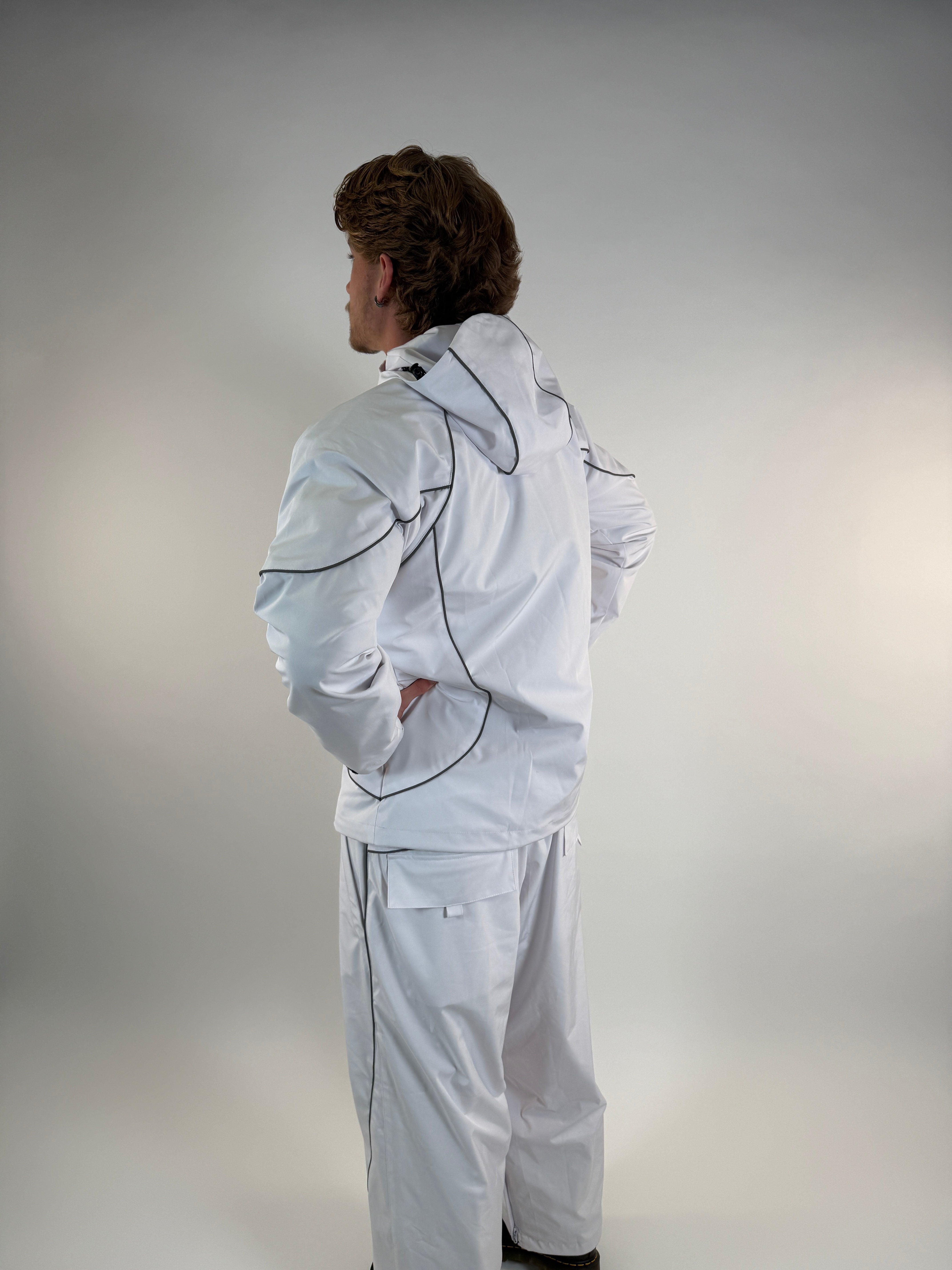 ❝𝐖𝐡𝐢𝐭𝐞 𝐑𝐞𝐟𝐥𝐞𝐜𝐭𝐢𝐯𝐞 𝐁𝐚𝐠𝐠𝐲 𝐒𝐡𝐞𝐥𝐥 𝐕𝟏❞