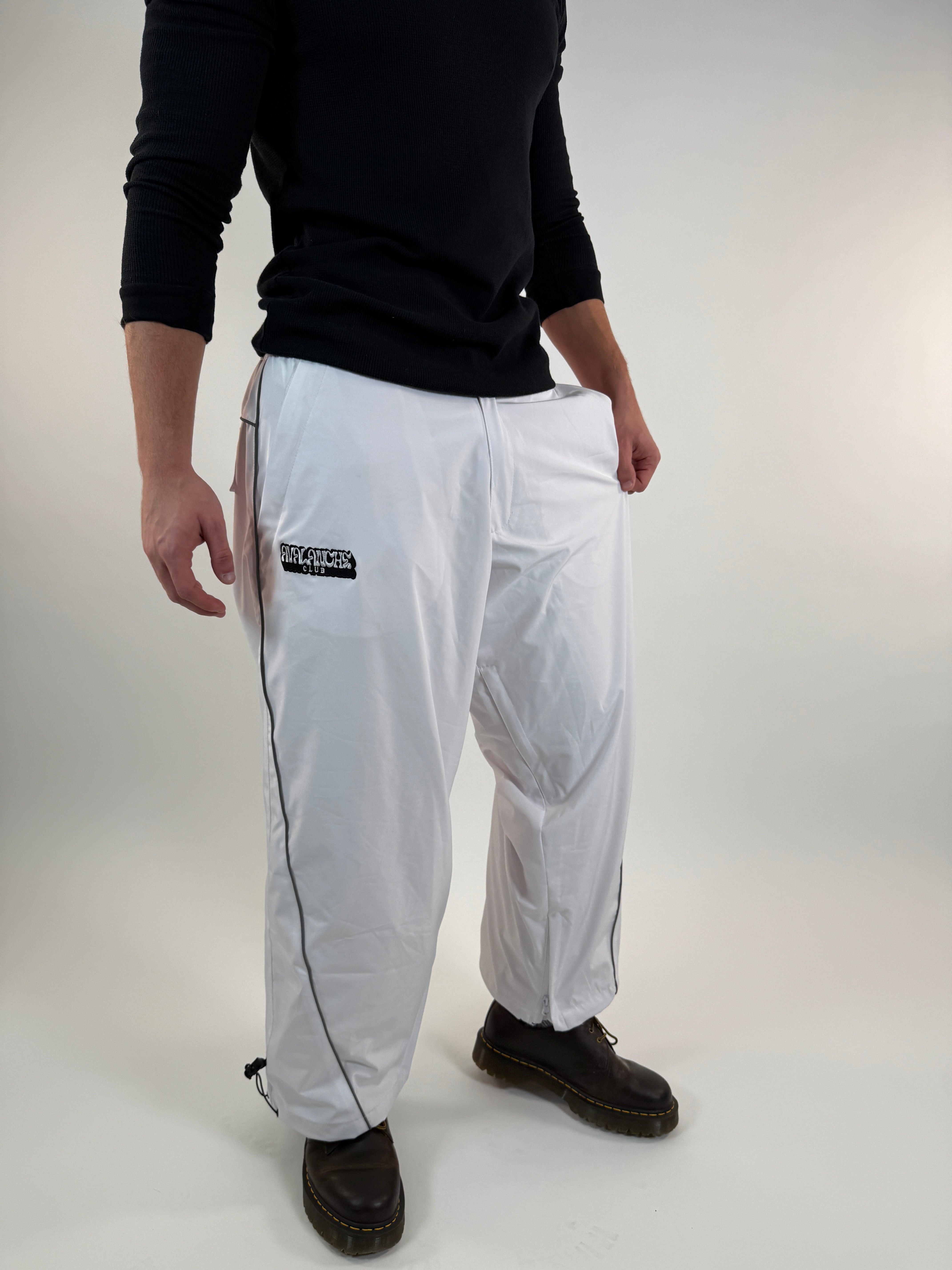 ❝𝐖𝐡𝐢𝐭𝐞 𝐑𝐞𝐟𝐥𝐞𝐜𝐭𝐢𝐯𝐞 𝐁𝐚𝐠𝐠𝐲 𝐏𝐚𝐧𝐭𝐬❞